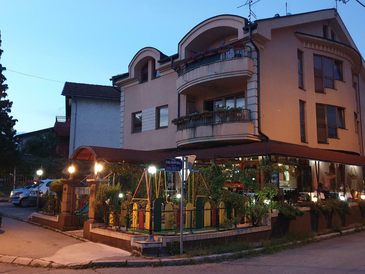 Green And Blue Apartments 巴尼西卢卡 外观 照片